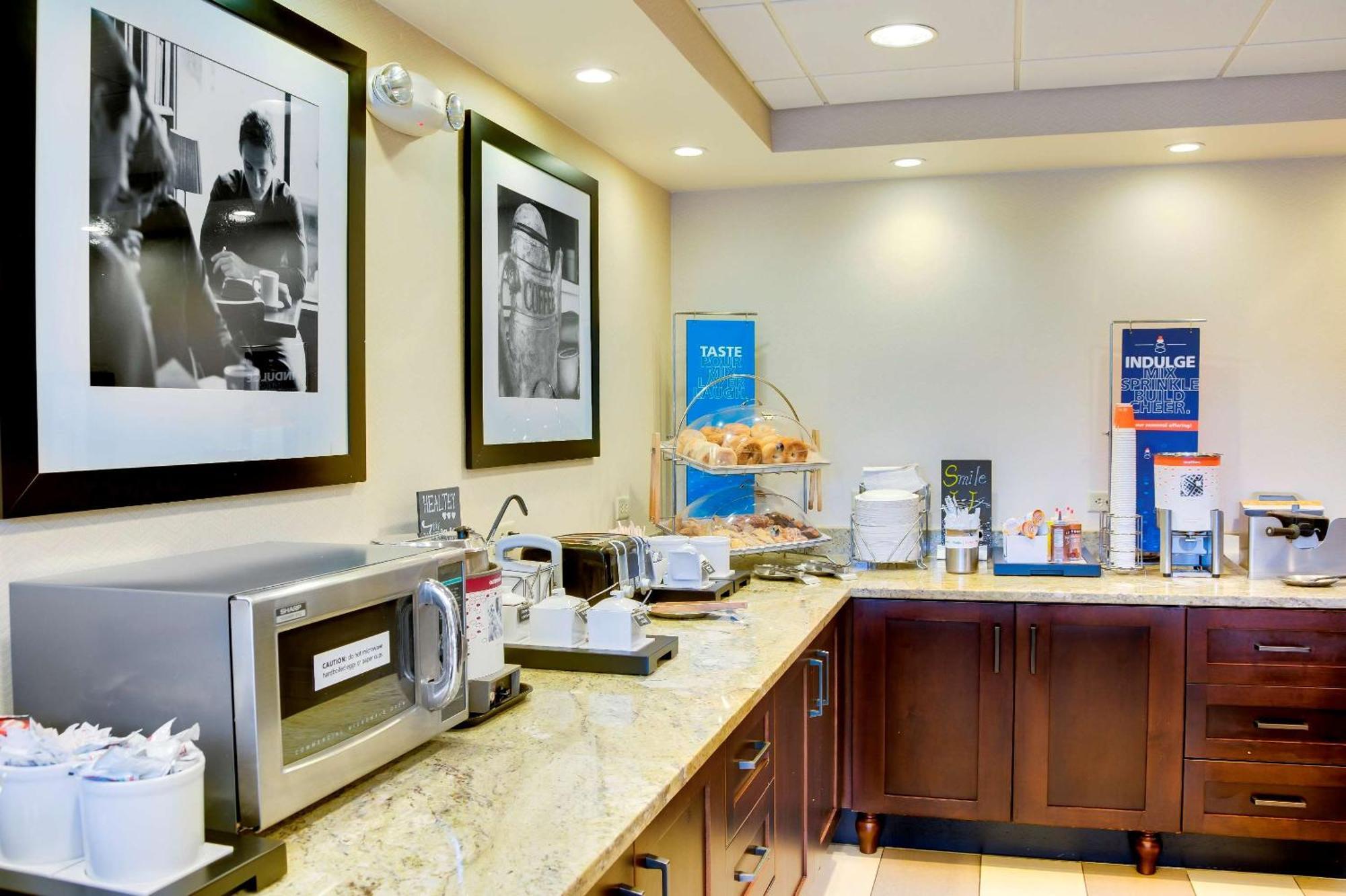 Hampton Inn Pittsburgh/Airport Moon Township Εξωτερικό φωτογραφία